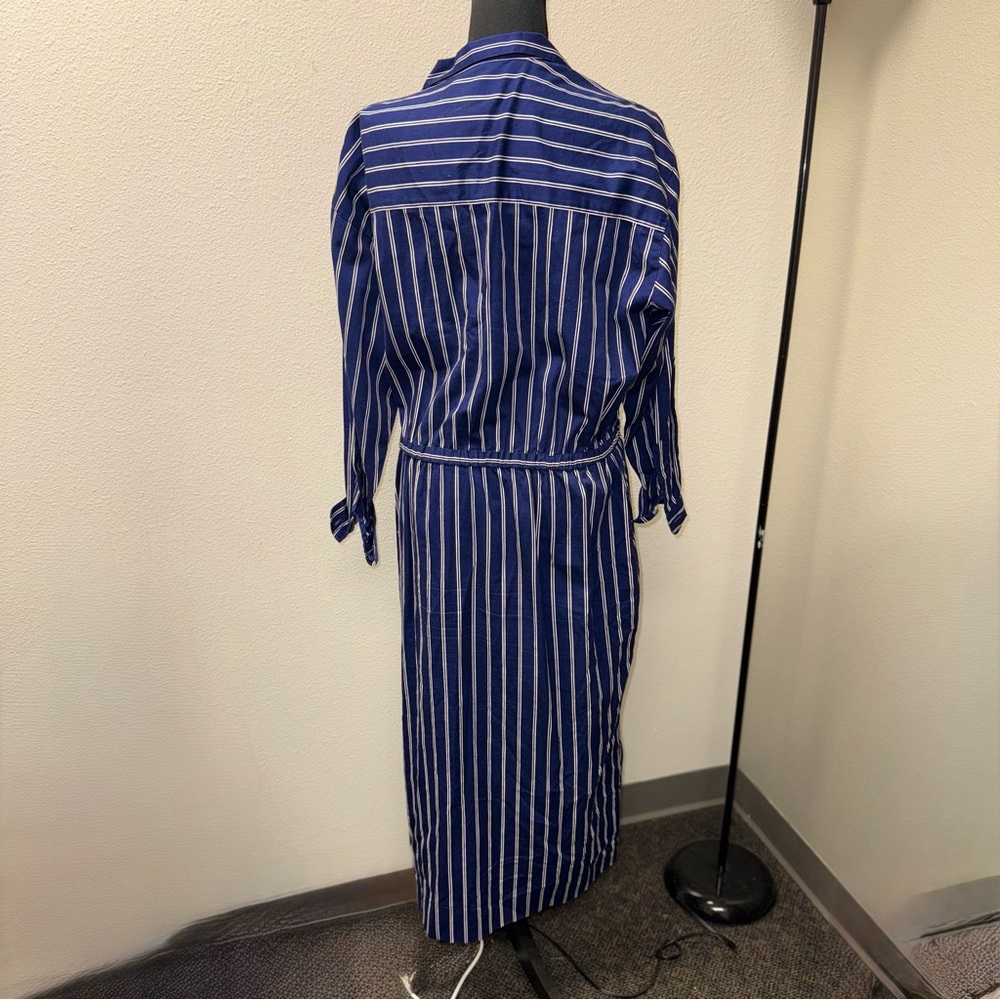 Eddie Bauer Blue and White Wrap Dress with Notched Collar - Picture 3 of 6